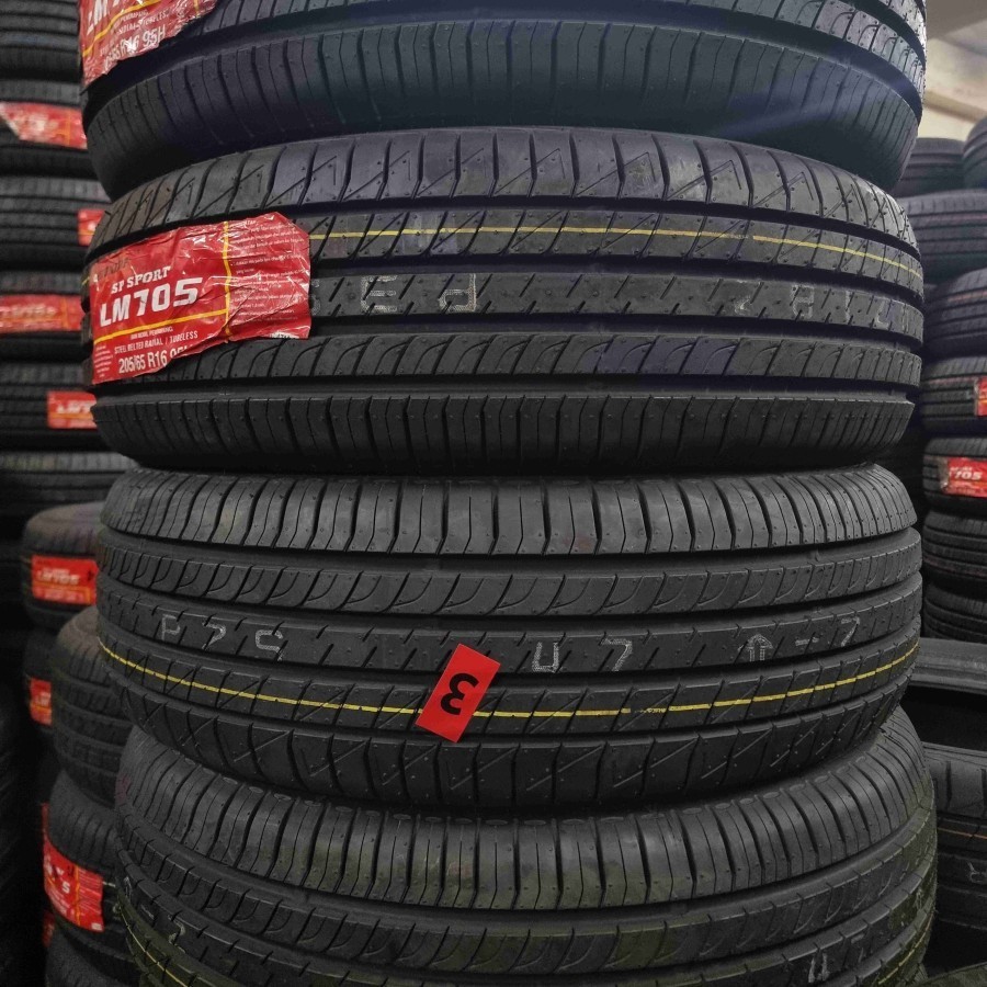 235/50 R18、DUNLOP VEURO SILENTCORE、2024年 （Jual Ban Mobil 