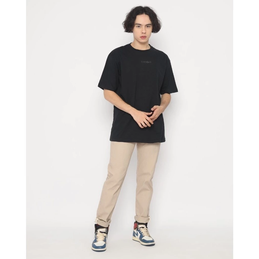 Kaos Polos Pria Hitam Erigo Cotton Combed 24s Basic Premium foto 4