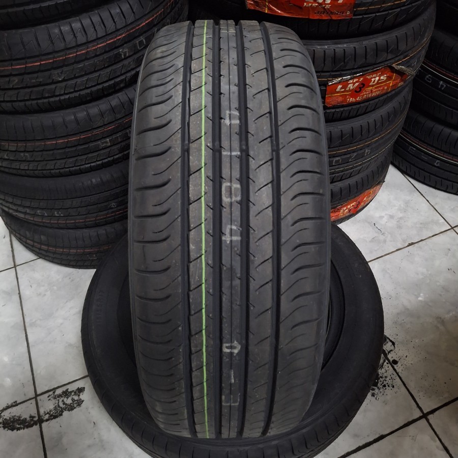 DUNLOP ENASAVE RV505 215/70R15 15インチ 夏タイヤ 4本 23年製 バリ溝