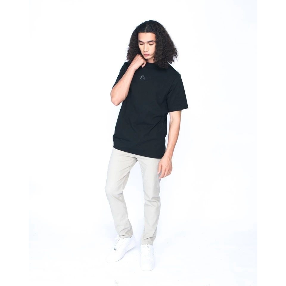 Kaos Pria Hitam Erigo Premium Cotton Combed 24s Basic Unisex foto 4
