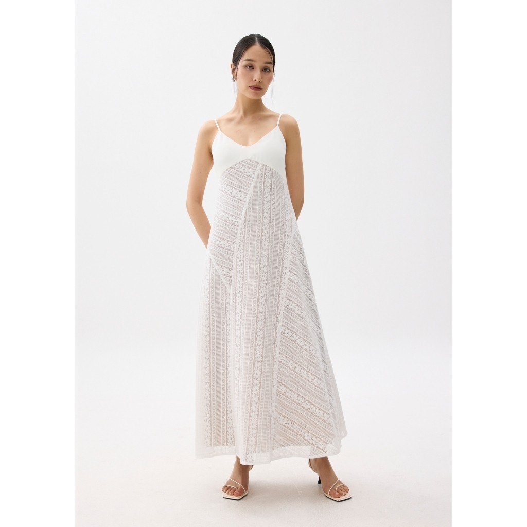 Jual Love, Bonito Dress Wanita Padded Lace V-Neck Flare Maxi