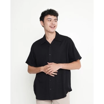 Erigo Short Shirt Jazlyn Black Kemeja Lengan Pendek Rayon Unisex