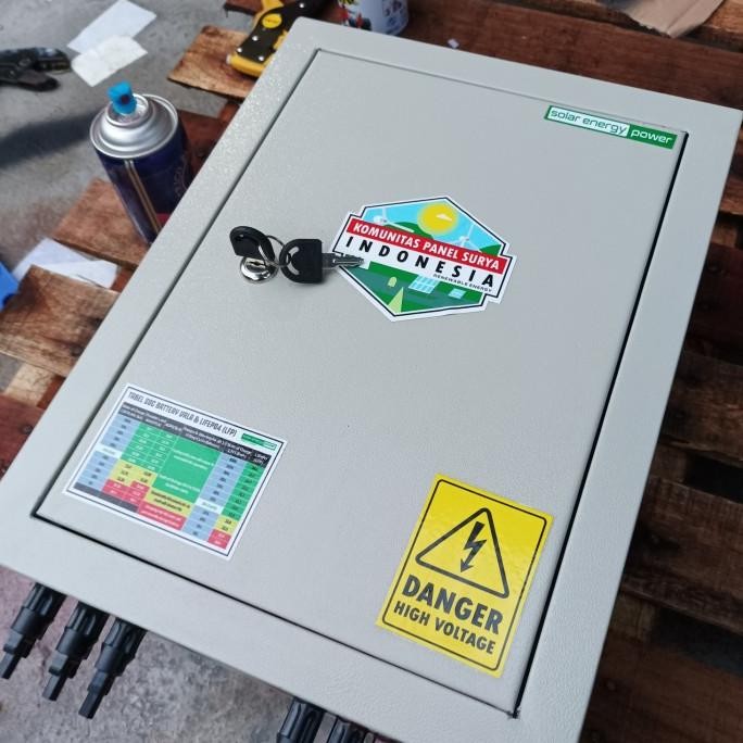 Jual PV Combiner Box Panel Surya String Seri Paralel System PLTS 3 in 1 ...
