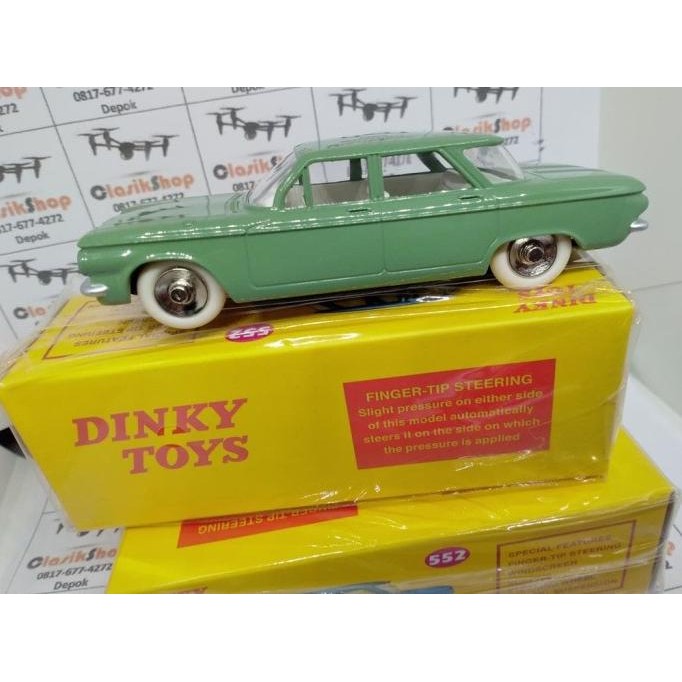 Voiture Dinky Toys chevrolet corvair bleu clair 552