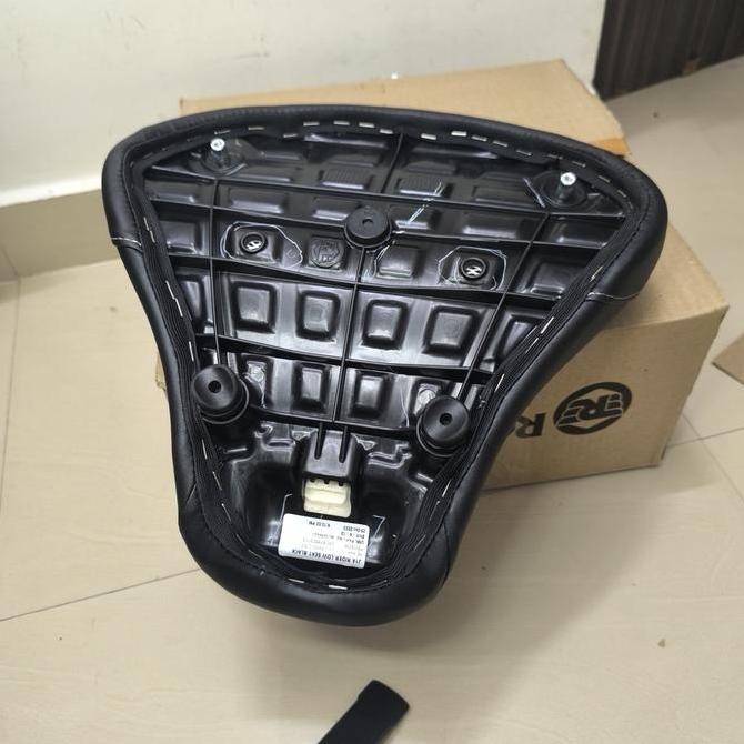 Jual ROYAL ENFIELD CLASSIC REBORN - LOW RIDER SEAT KXA00051 / KXA00052 ...