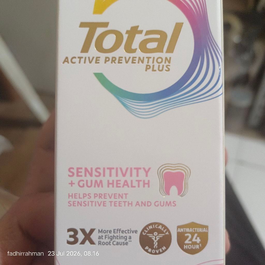 Colgate Total Sensitivity + Gum Health view 6