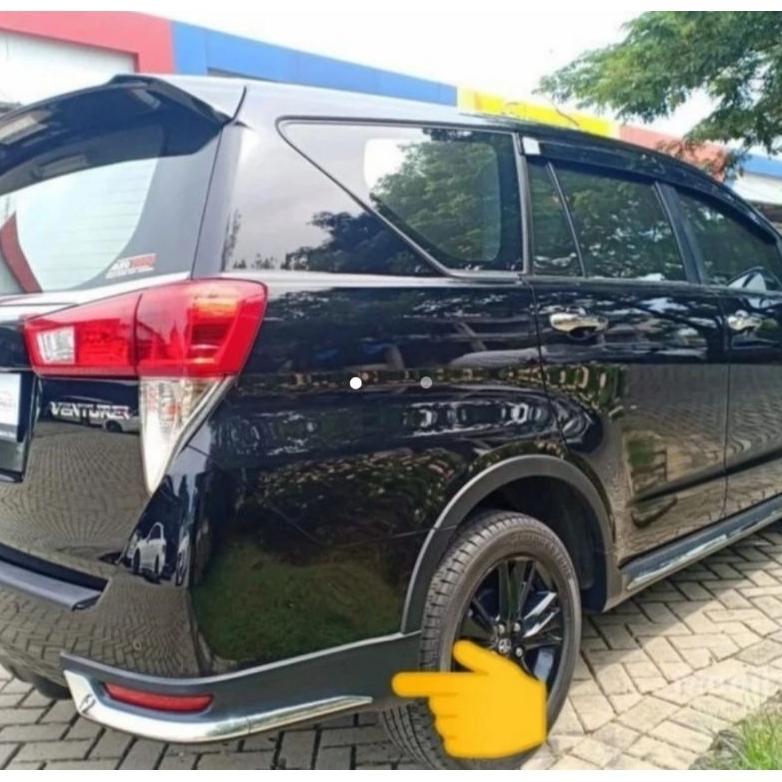Jual Bodykit spoiler bumper belakang innova reborn venturer original ...