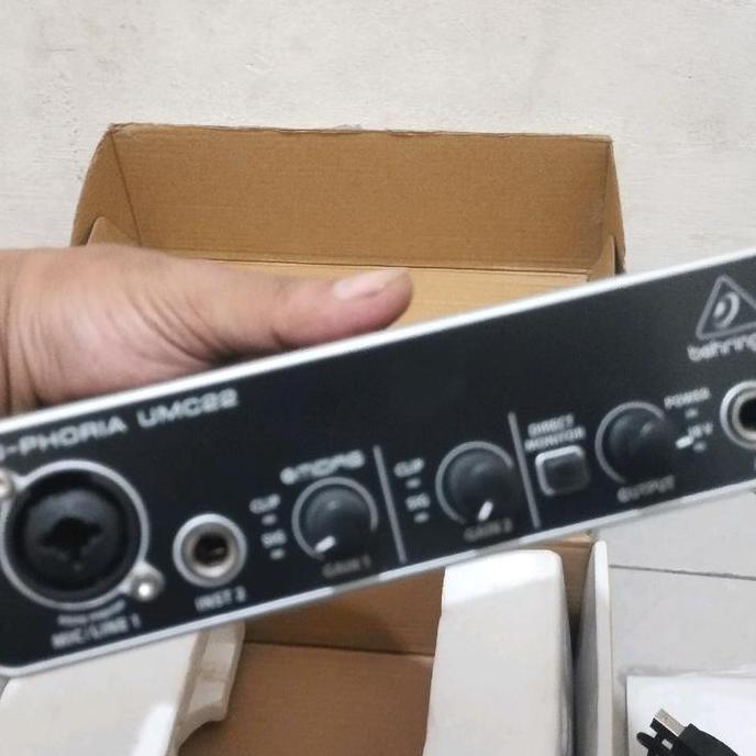 Jual soundcard behringer umc22 alat rekaman profesional | Shopee Indonesia