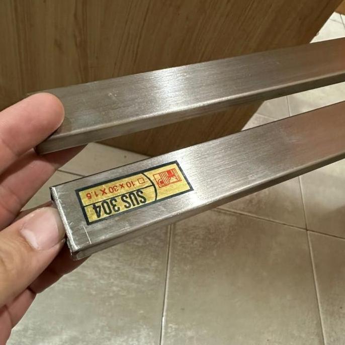 Jual Pipa Hollow 3 M Stainless Kotak 10 x 30 Mm Track Pipa Kotak ...