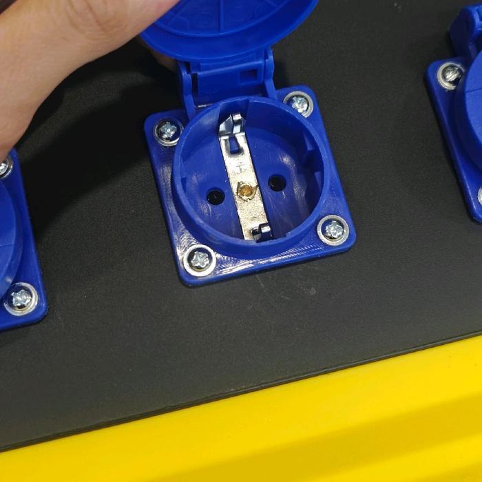 Jual Industrial 6 way distribution box panel 6 colokan 3pin 16A & 2pin ...