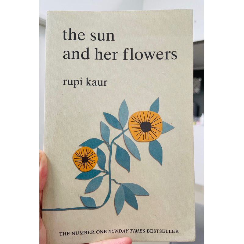 Jual ORI Secondhand Rupi Kaur The Sun and Her Flowers (English