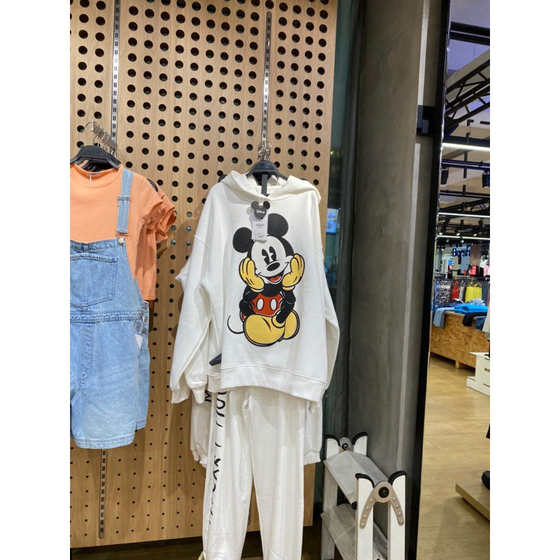 Jual Bershka hoodie mickey original from bershka Shopee Indonesia