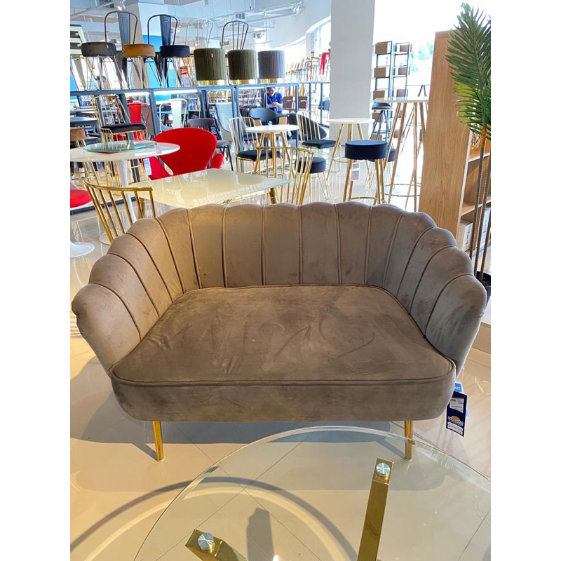 Jual SOFA KERANG 2 SEATER KAKI PIPA BESI GOLD | Shopee Indonesia