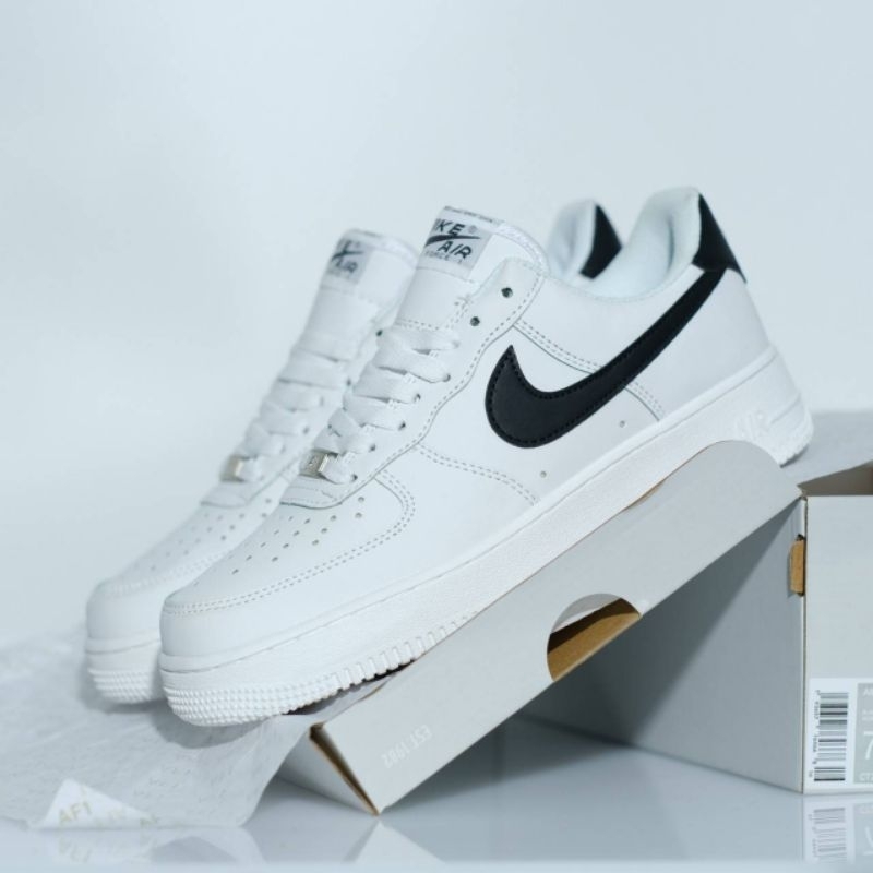 Jual NIKE AIR FORCE 1 07 WHITE BLACK BNIB | Shopee Indonesia