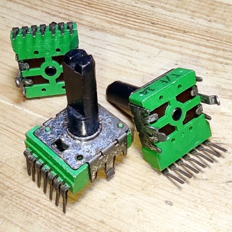 Jual Potensio Mixer 7 Kaki A10K NOS ALPHA RK14 Stereo Center Tap