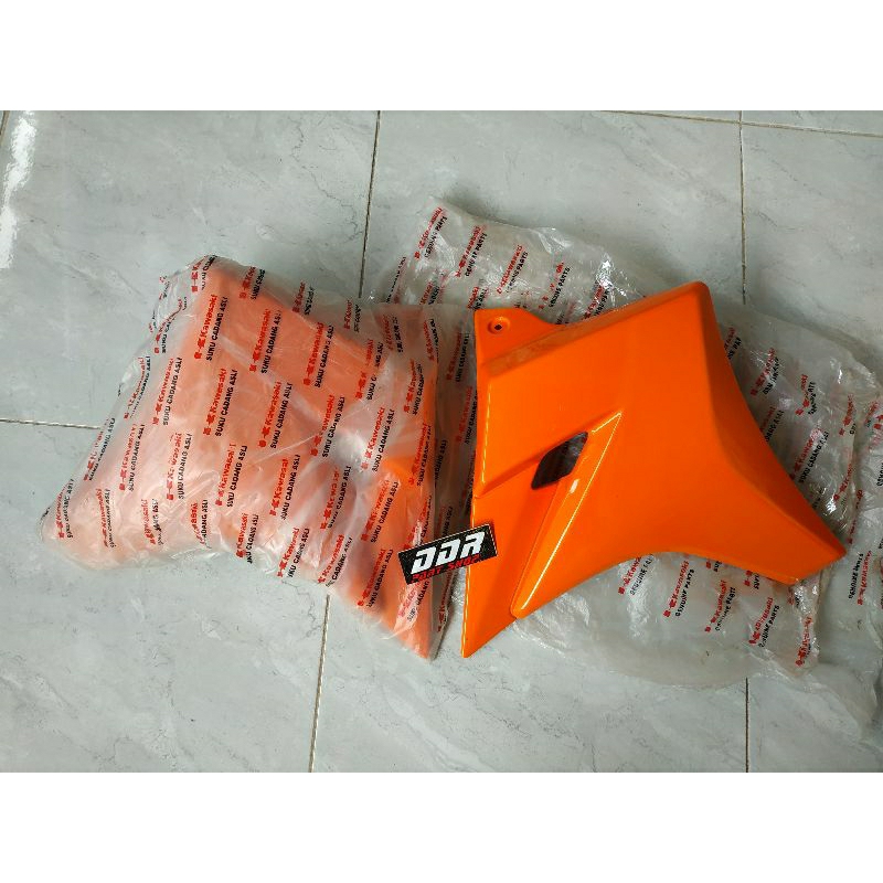 Jual sayap tangki ninja r orange warna oren original Baru | Shopee ...