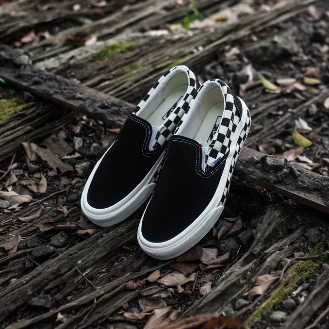 Vans slip hotsell on checkerboard indonesia