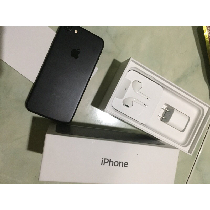 iPhone 7 Black 128 GB - スマートフォン本体