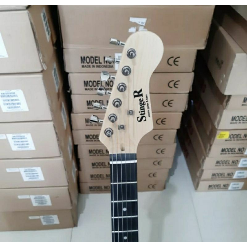 Jual Paket gitar stinger stratocaster SST10 original plus ampli,kabel ...