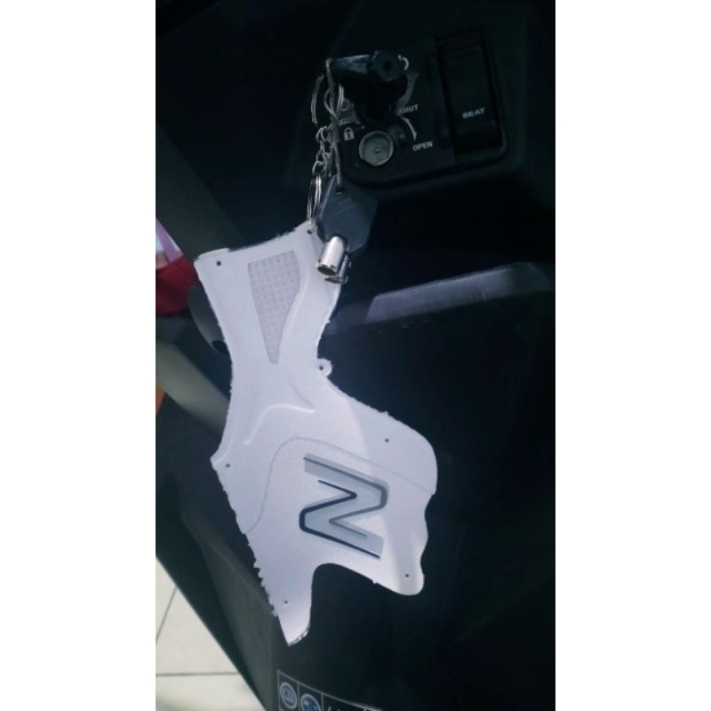 Jual GANTUNGAN KUNCI DAN TAS KEREN NEW BALANCE | Shopee Indonesia