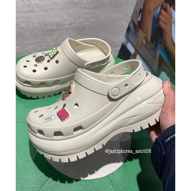 Jual Mega Crocs classic | Shopee Indonesia