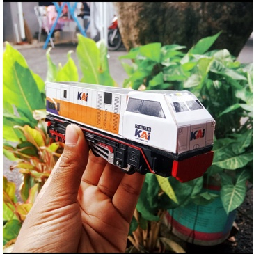 Jual Miniatur Kereta Api Indonesia Lokomotif Cc 203 Logo Kai Terbaru