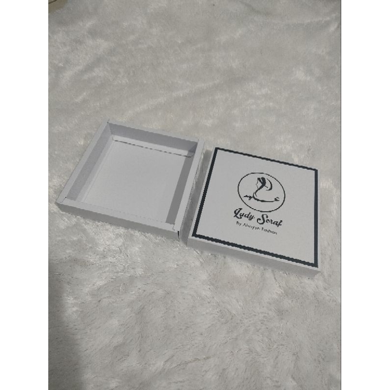 Jual box hijab double wall 16x16x3cm min 50pcs packaging hijab | Shopee ...