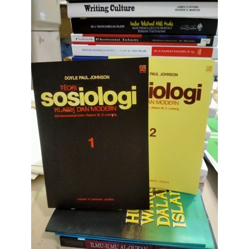 Jual Buku Teori Sosiologi (klasik Dan Modern) 1 & 2 - Doyle Paul ...