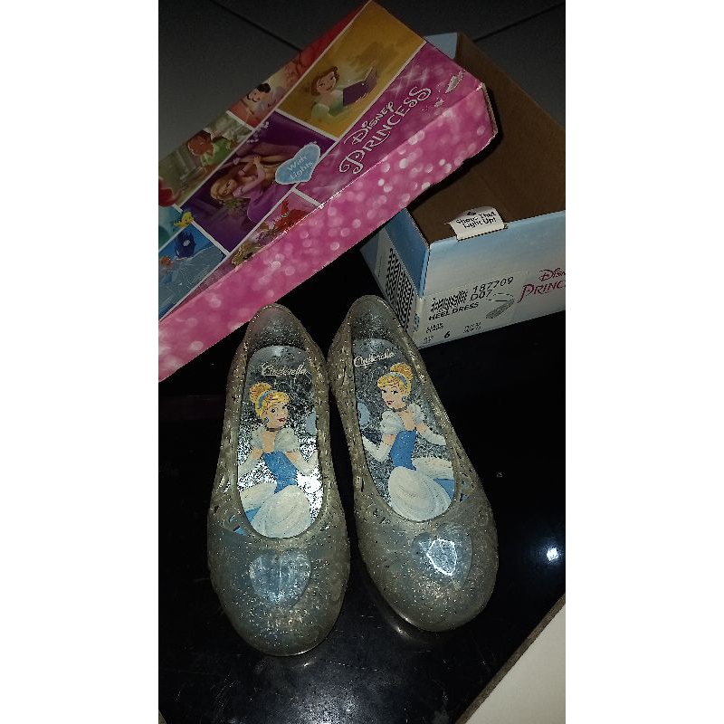 Jual Payless Disney Princess with Lights Size US 6 EUR 22 Cinderella Heels Shoes Sepatu Kaca Sepatu Anak Perempuan dengan Lampu Sepatu heels anak TK Glitter Girl