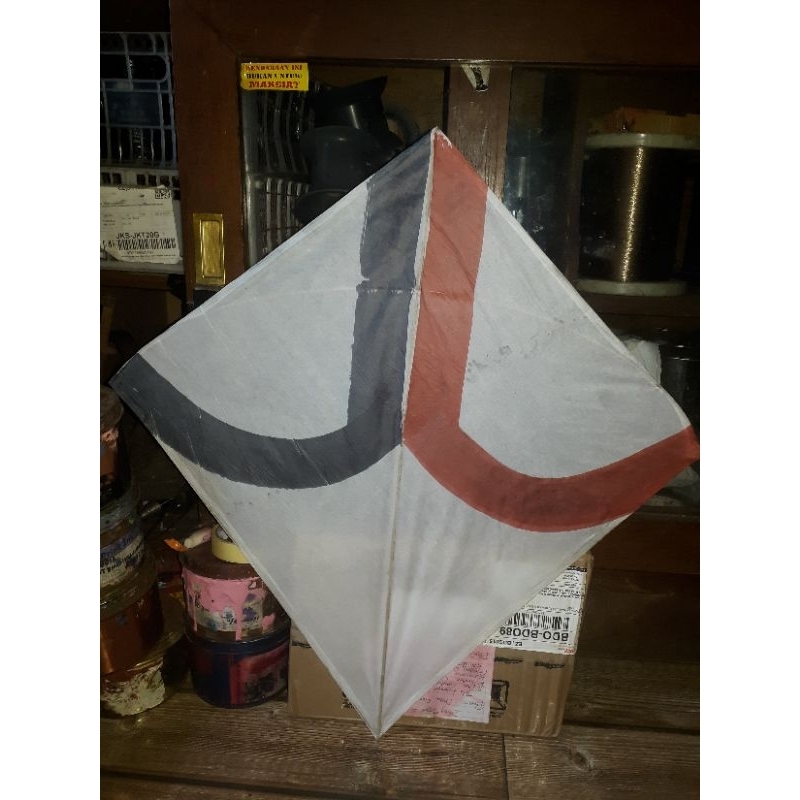 Jual LAYANGAN BANDANGAN // UKURAN 70x75 harga tertera 20pcs layangan ...