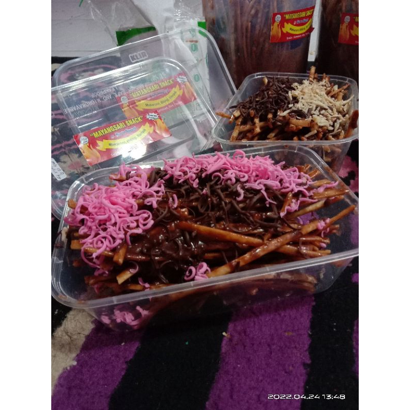 Jual BITING CHOCOLATE || Box 500ML Free Toping | Shopee Indonesia
