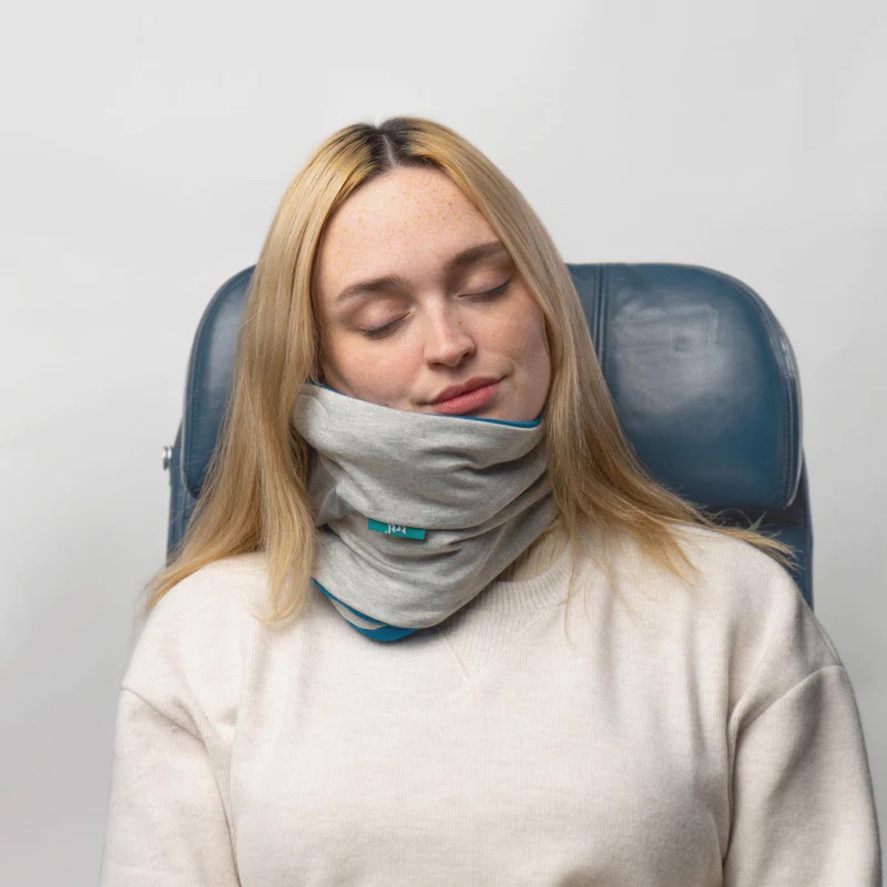 Jual trtl pillow plus travel pillow neck pillow Shopee Indonesia