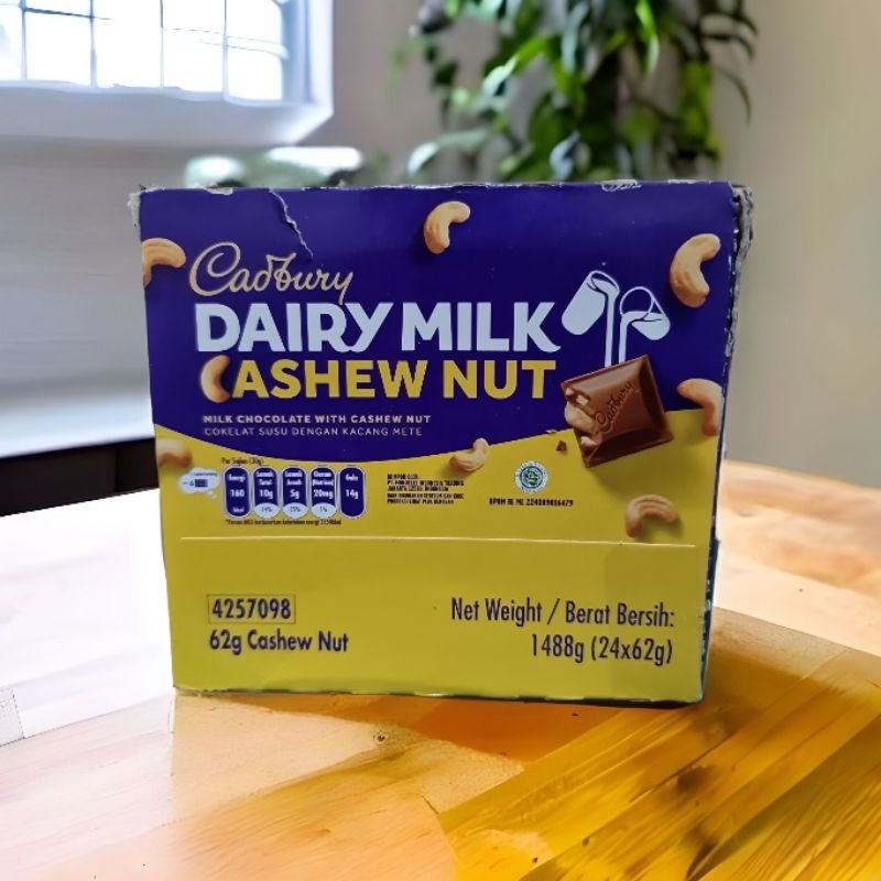 Jual Cadbury Dairy Milk 62gram Cadbury Dairy Milk 1 box isi 24pcs ×