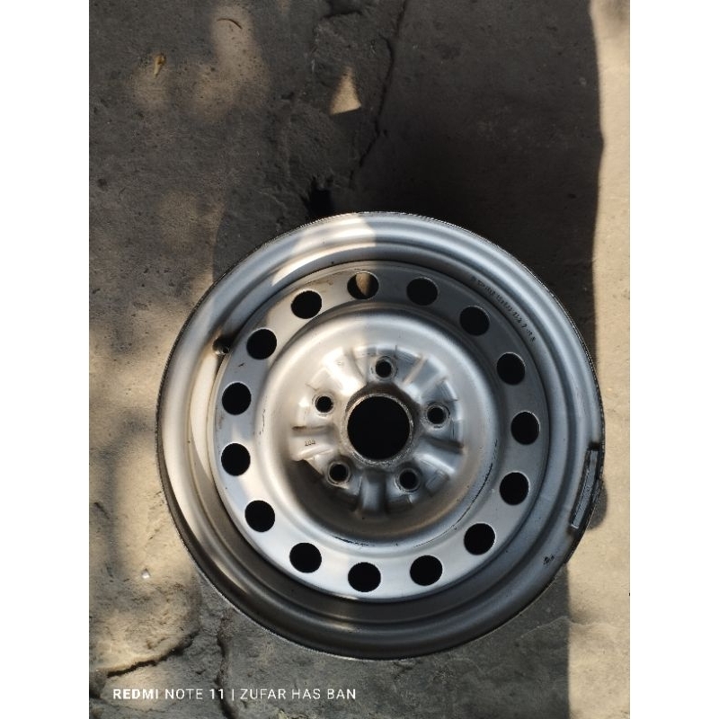 Jual Velg Mobil Kaleng R15 Pcd 5x114 Luxio Grandmax Apv Innova Ertiga 1 Pcs Shopee Indonesia 9713