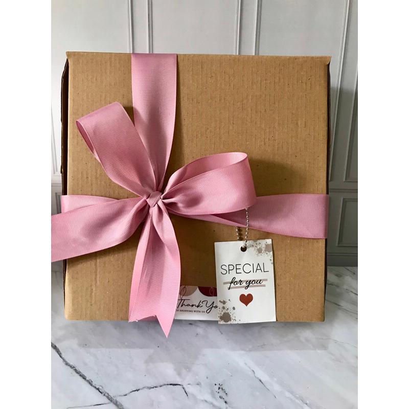 Jual PAKET HEMPERS GIFT BOX+3 HIJAB free pita dan kartu ucapan | Shopee ...