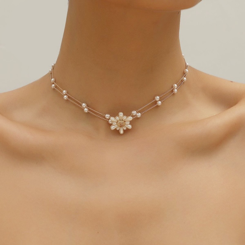Bitty Pearl Flower Choker main image 1