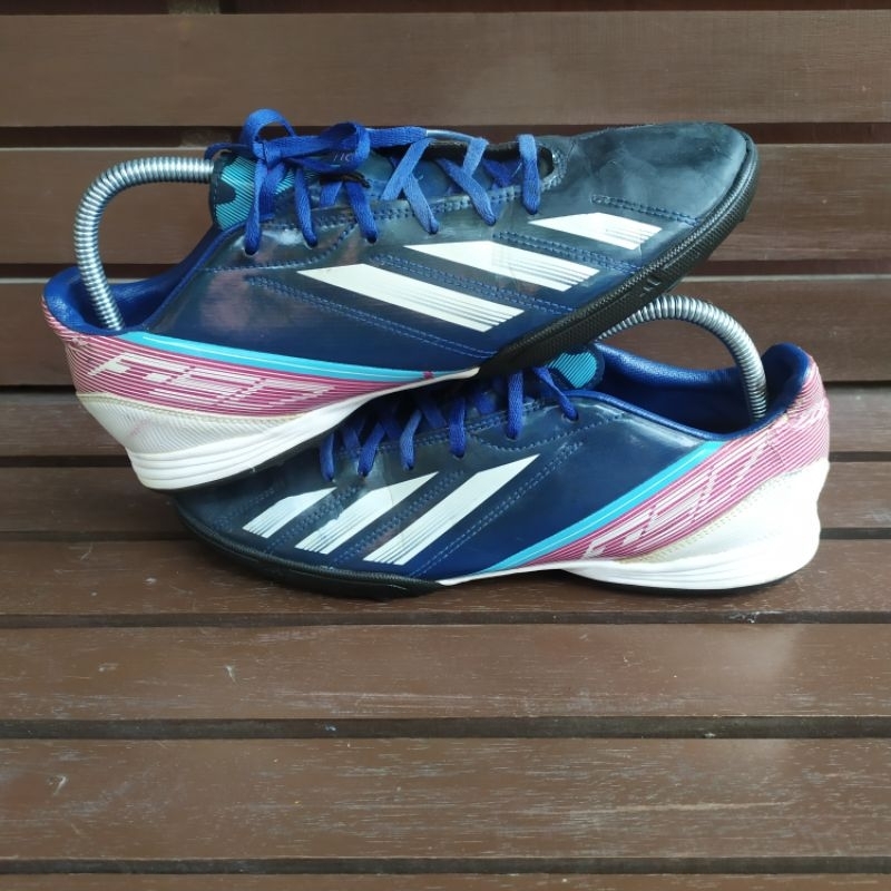 Adidas f10 futsal terbaru hotsell