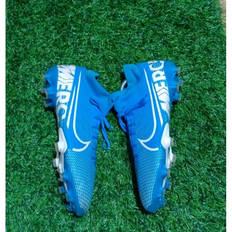 sepatu bola mercurial superfly