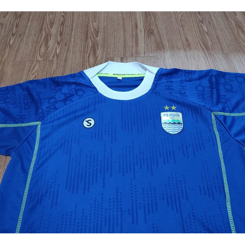 Jersey Penuh Logo Sponsor, Bos Persib Angkat Bicara – Persib