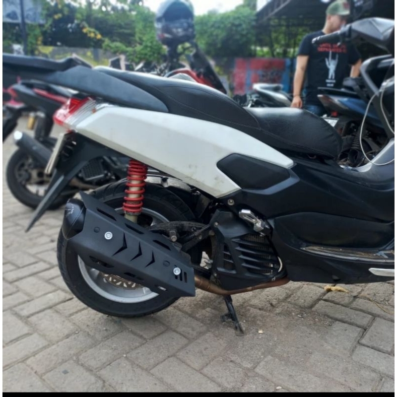 Jual cover tutup knalpot yamaha nmax old model ronot bahan besi model