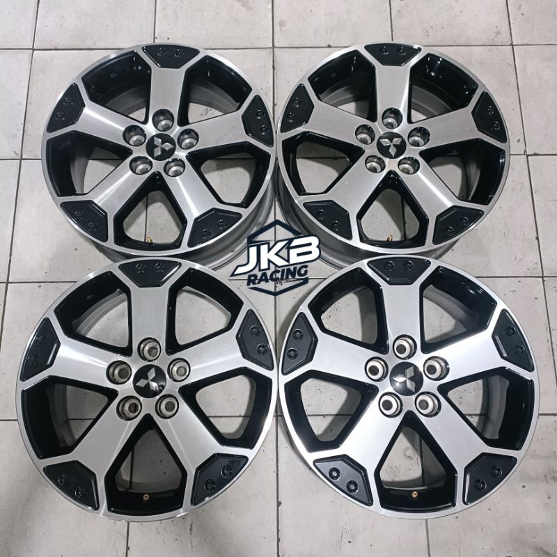 Jual VELG MOBIL BEKAS OEM XPANDER CROSS RING 17X6.5 HOLE 5X114.3 ET46 ...