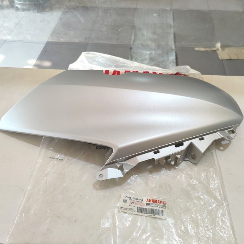 Jual BODY COWLING SYAP ATAS KANAN KIRI YAMAHA XMAX 250 ORIGINAL YAMAHA