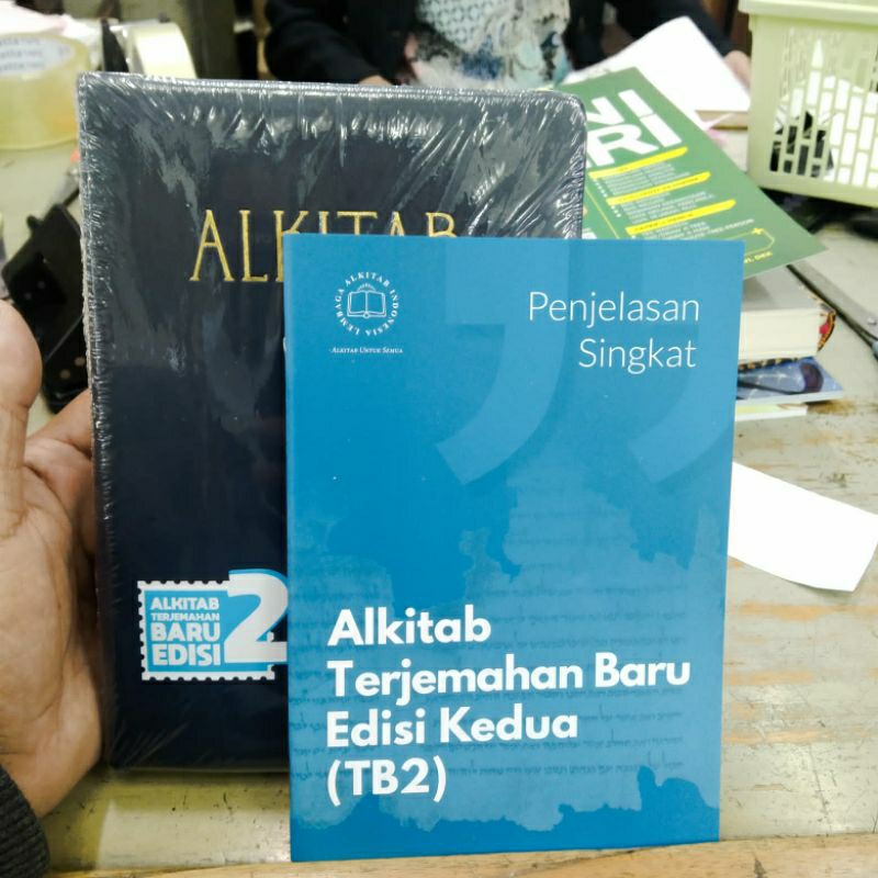 Jual Alkitab Terjemahan Baru Edisi Kedua TB2 052 TI Ukuran Sedang ...