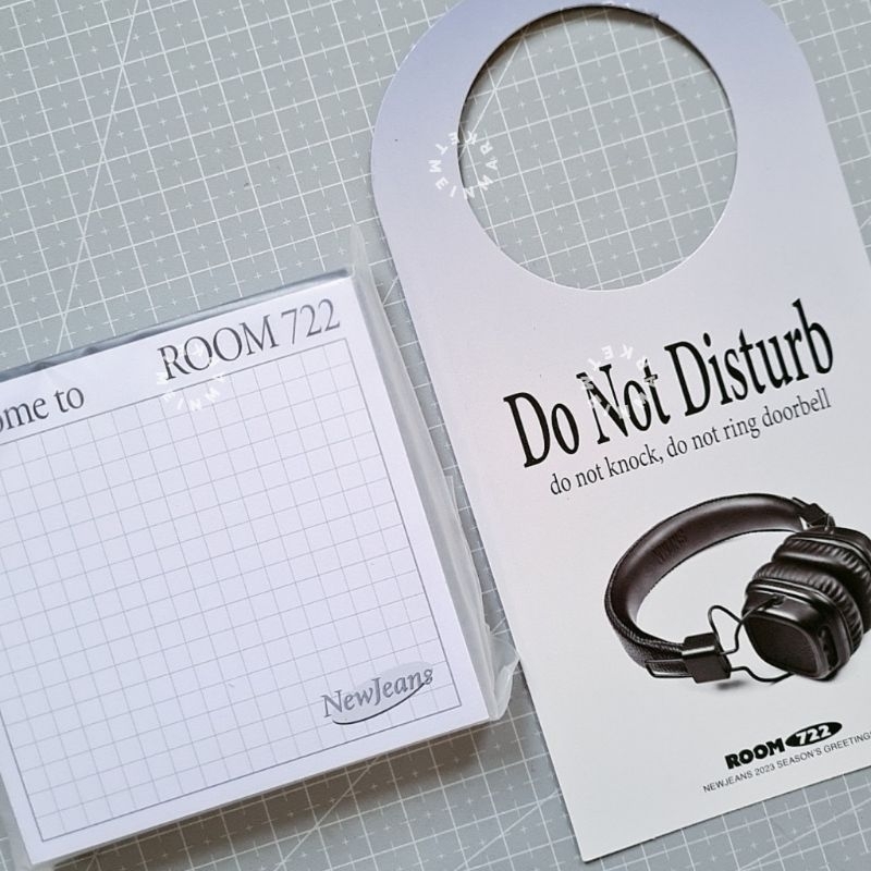Jual (Ready) Official NewJeans Door Hanger + Memopad / Notepad Season ...