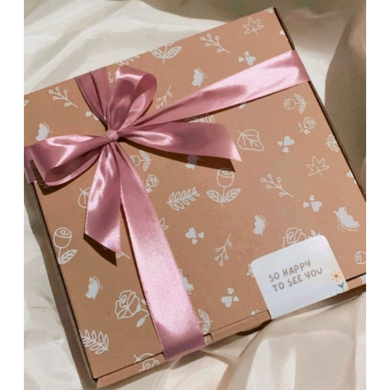 Jual Hampers / Gift Box / Kotak Kado / Hadiah Rajut Turtleneck dan ...
