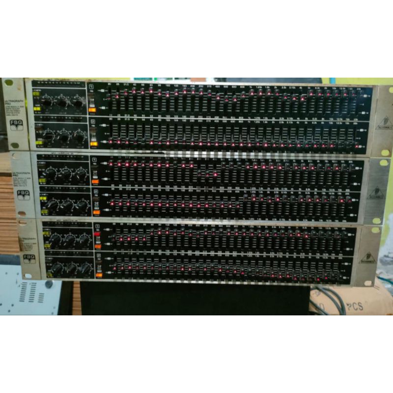 Jual equalizer behringer FbQ3102 out sub bekas logo lama kondisi kayak