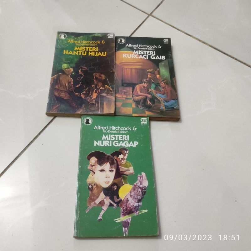 Jual Novel Alfred Hitchcock Trio Detektif Ada 3 Judul Satuan