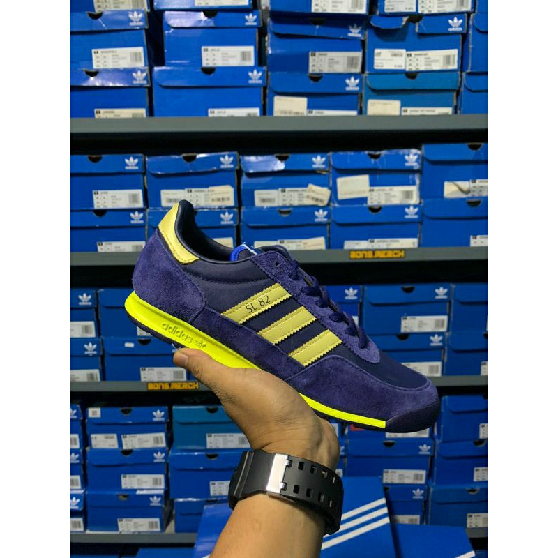 Adidas sl cheap 82 trainers