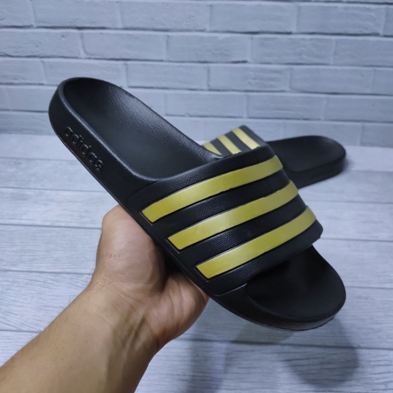 SANDAL ADIDAS ADILETTE GOLD IMPORT VIETNAM GRADE ORIGINAL