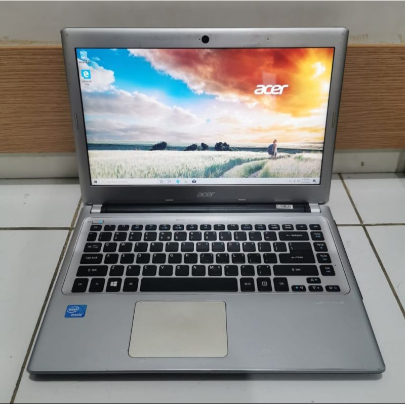 Laptop Acer Aspire V5-431 intel Celeron Ram 4Gb HDD 500Gb Windows 10 64 bit  Desain Body slim kekinian mulus